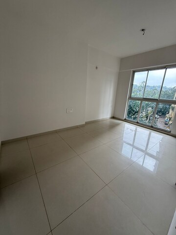 Room in 2 BHK Apartment at Godrej Tranquil, Kandivali East – for Rent