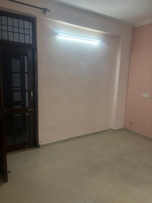 Room in 2 BHK Apartment at Pir Machalla – for Rent