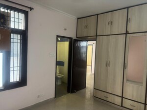 Room in 2 BHK Apartment at Pir Machalla – for Rent
