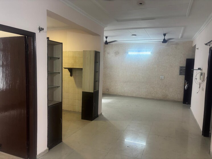 Room, pir machalla 2 Bedroom 1450 Sq.Ft. Apartment In Pir Machalla Zirakpur 9275620