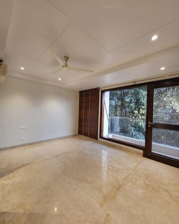 Room in 4 BHK Builder Floor at Greater Kailash – for Rent