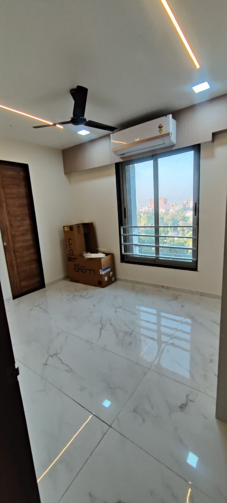 2 BHK Apartment For Rent in Takshashila More Towers