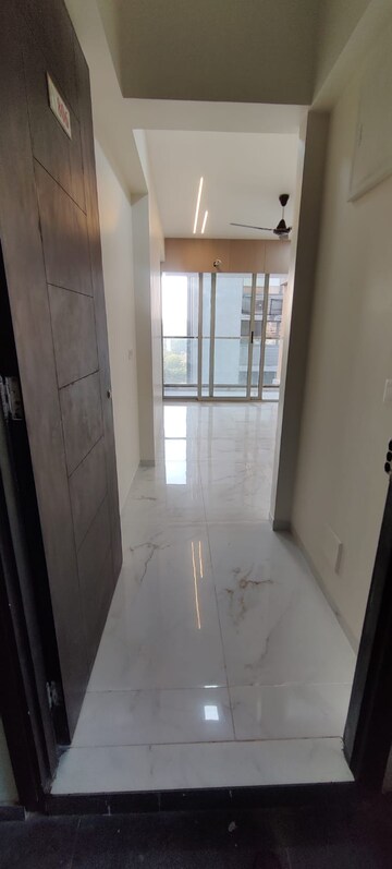 Room in 2 BHK Apartment at Takshashila More Towers, Ellisbridge – for Rent