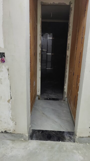 Building Lobby in 4 BHK Builder Floor at Green Fields Colony – for Rent