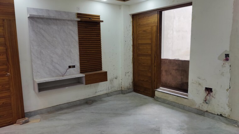 Room, green fields colony 4 Bedroom 2700 Sq.Ft. Builder Floor In Green Fields Colony Faridabad 9275668