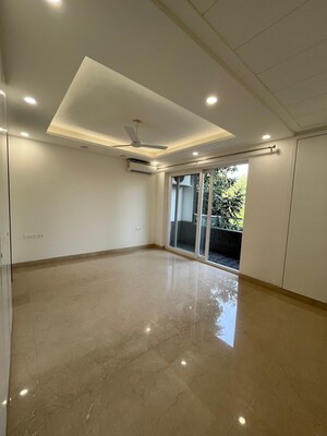 Room in 3 BHK Builder Floor at Uday Park – for Sale