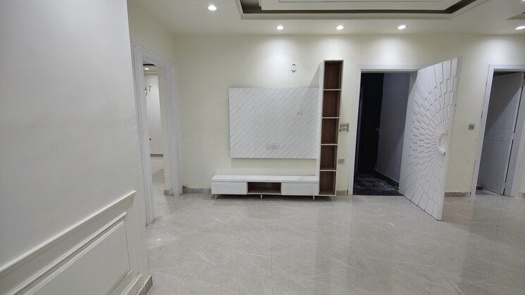 Room, green fields colony 4 Bedroom 4950 Sq.Ft. Builder Floor In Green Fields Colony Faridabad 9275689