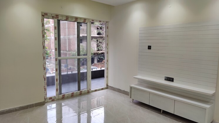 Room, green fields colony 4 Bedroom 4950 Sq.Ft. Builder Floor In Green Fields Colony Faridabad 9275689