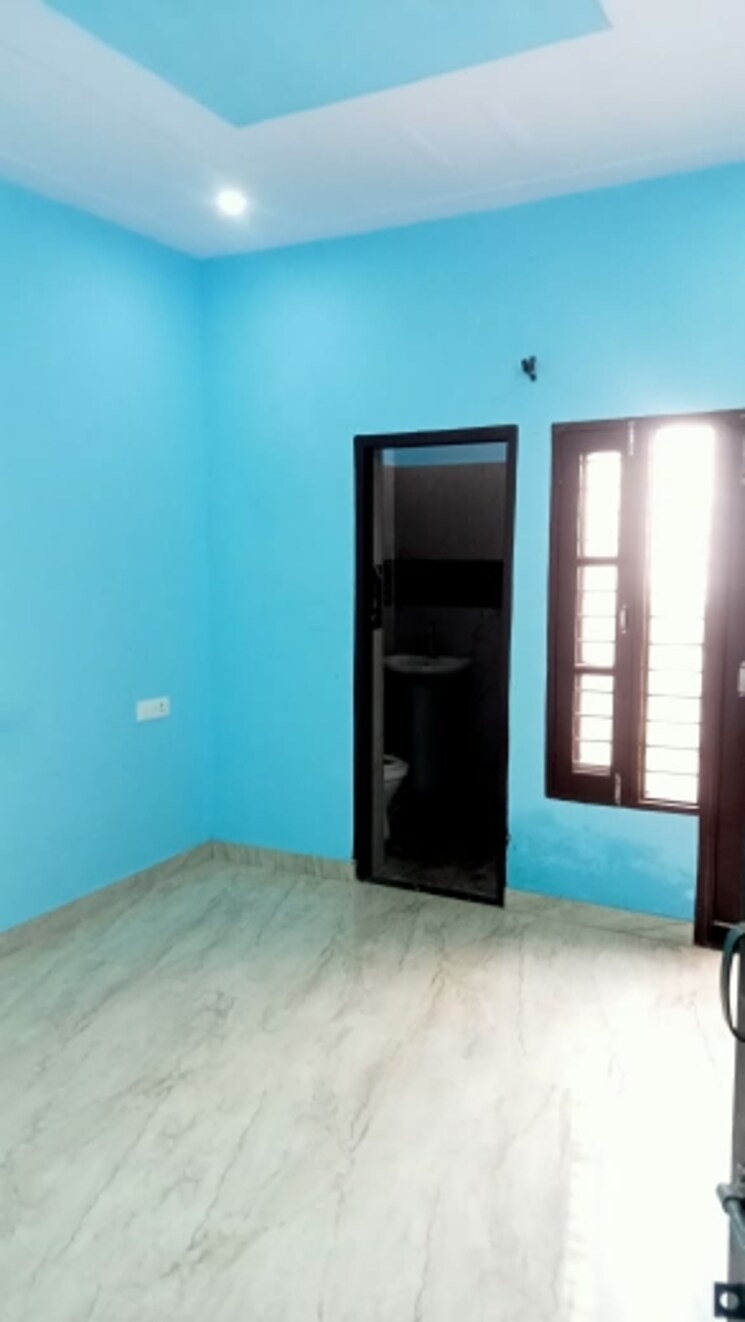 Room, sector 127 3 Bedroom 95 Sq.Yd. Independent House In Sector 127 Mohali 9275691