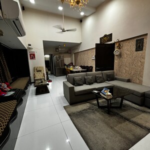 Team Area in 3 BHK Apartment at Evershine Greens, Anand Nagar – for Sale