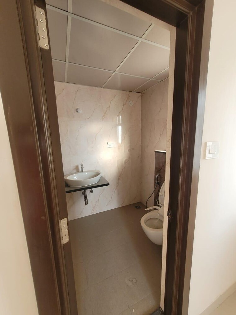 Bathroom, smr-vinay-iconia-hyderabad 2 Bedroom 992 Sq.Ft. Apartment In Kondapur Hyderabad 9275682