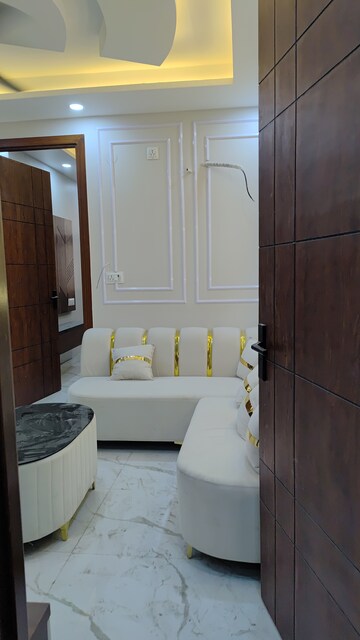 Living Room in 3 BHK Builder Floor at Mohan Garden – for Sale