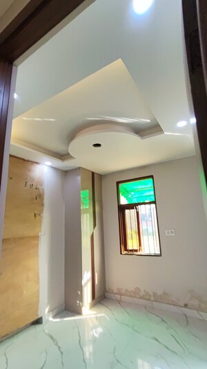 Room in 3 BHK Builder Floor at Mohan Garden – for Sale