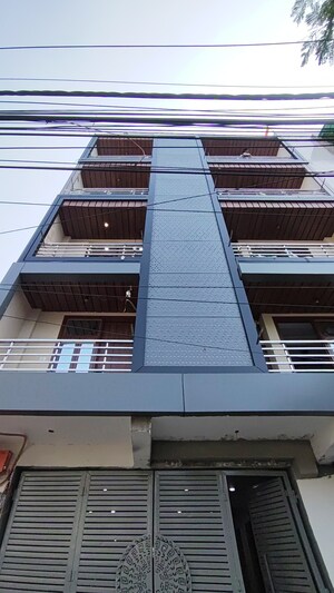 3 BHK Builder Floor For Sale in Mohan Garden