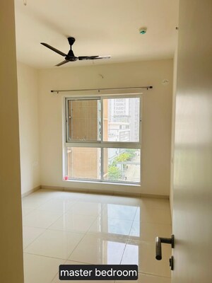 Room in 3 BHK Apartment at Godrej Green Vistas, Mahalunge – for Rent