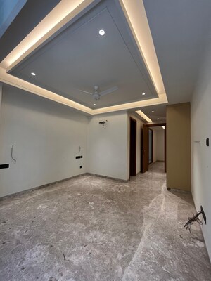 Room in 4 BHK Builder Floor at Geetanjali Enclave – for Sale