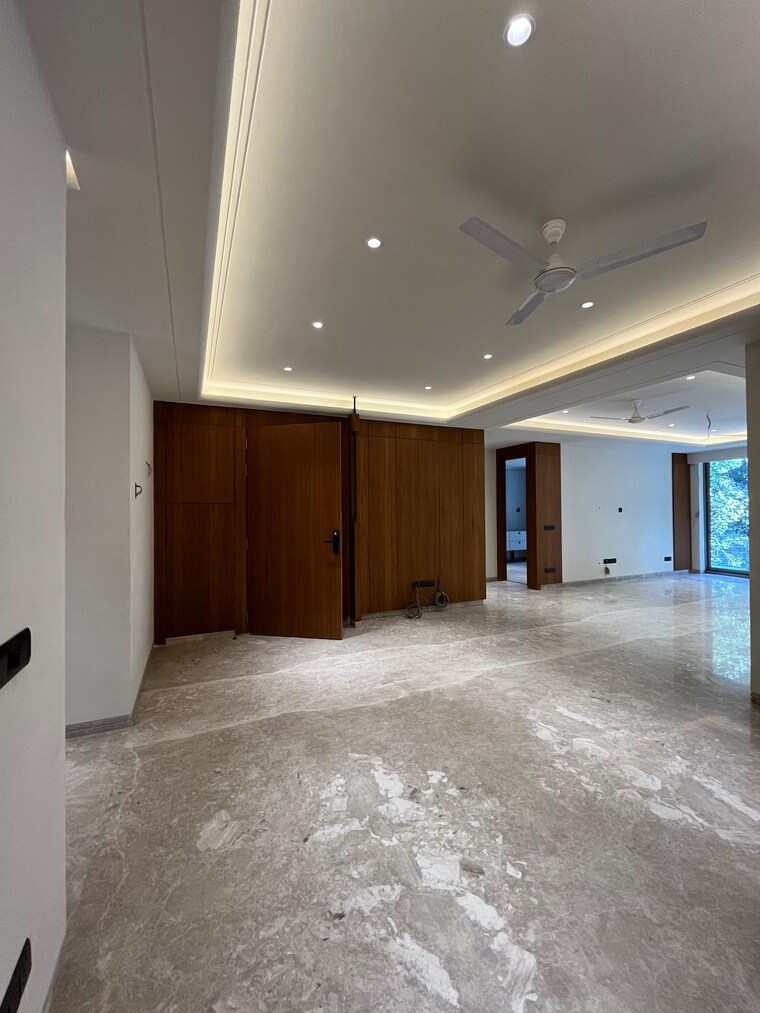 Room, geetanjali enclave 4 Bedroom 3700 Sq.Ft. Builder Floor In Geetanjali Enclave Delhi 9275755