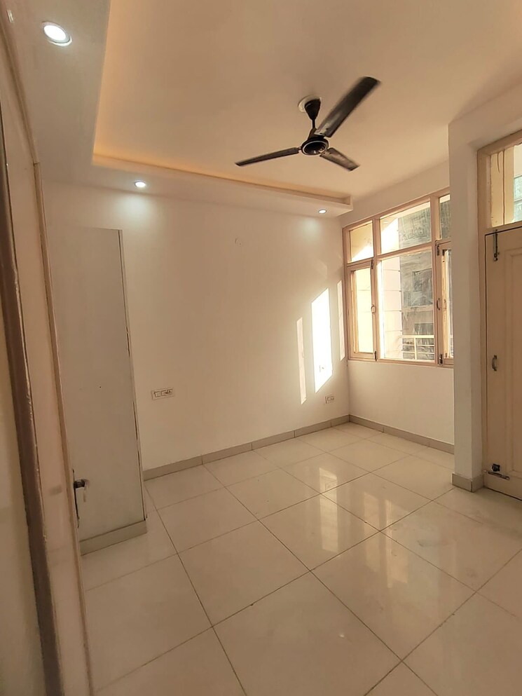 Room, ms-enclave-zirakpur 3 Bedroom 125 Sq.Yd. Apartment In Dhakoli Zirakpur 9275761