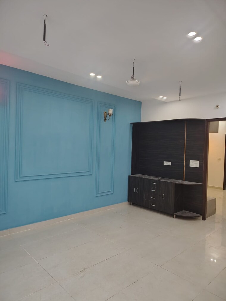 Room, ms-enclave-zirakpur 3 Bedroom 125 Sq.Yd. Apartment In Dhakoli Zirakpur 9275761