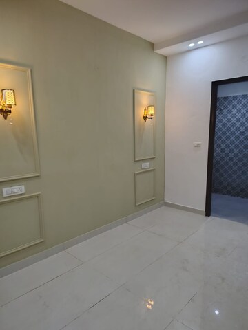 Room in 3 BHK Apartment at MS Enclave Zirakpur, Dhakoli – for Sale