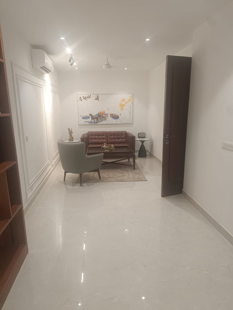 Living Room, dlf-silver-oaks 2 Bedroom 1200 Sq.Ft. Apartment In Sector 26 Gurgaon 9275770
