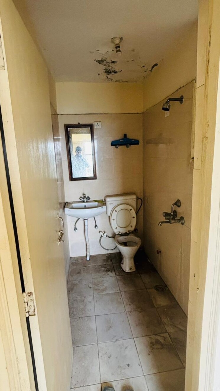 Bathroom, adore-happy-homes-grand 2 Bedroom 476 Sq.Ft. Apartment In Sector 85 Faridabad 9275819