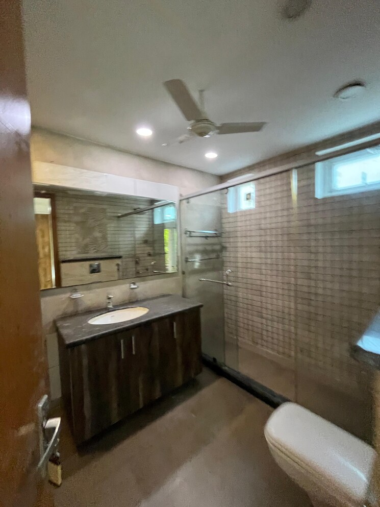 Kitchen, soami nagar 4 Bedroom 3600 Sq.Ft. Builder Floor In Soami Nagar Delhi 9275815