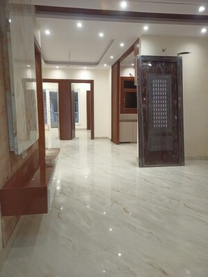 2 BHK Builder Floor For Sale in Sector 102