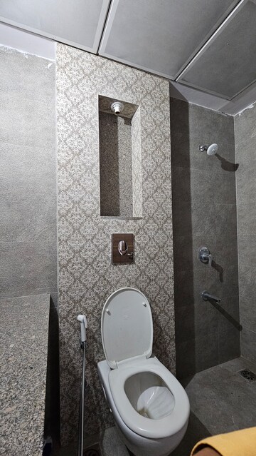 Attached Bathroom in 2 BHK Apartment at Shalimar Vista, Gomti Nagar – for Rent
