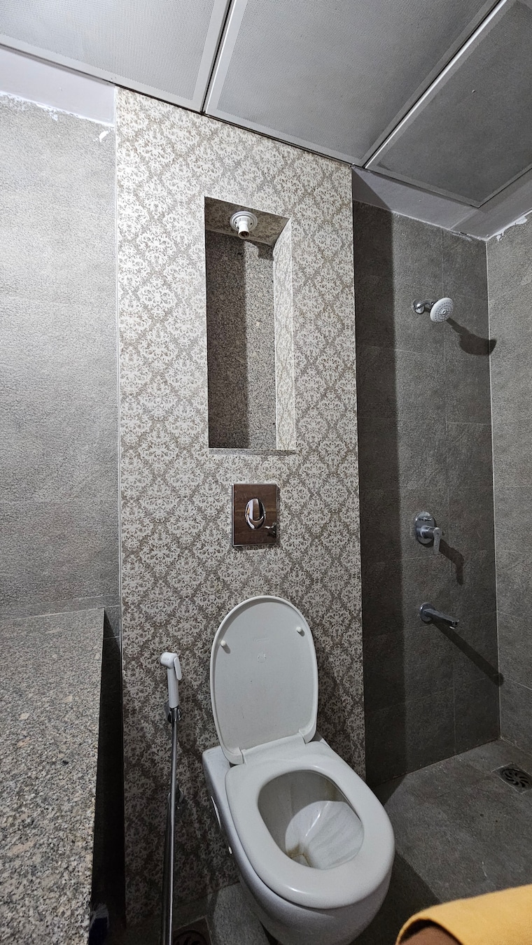 Attached Bathroom, shalimar-vista 2 Bedroom 1400 Sq.Ft. Apartment In Gomti Nagar Lucknow 9275857