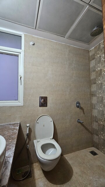 Bathroom in 2 BHK Apartment at Shalimar Vista, Gomti Nagar – for Rent