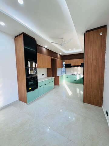Kitchen in 4 BHK Villa at Sainik Farm – for Sale