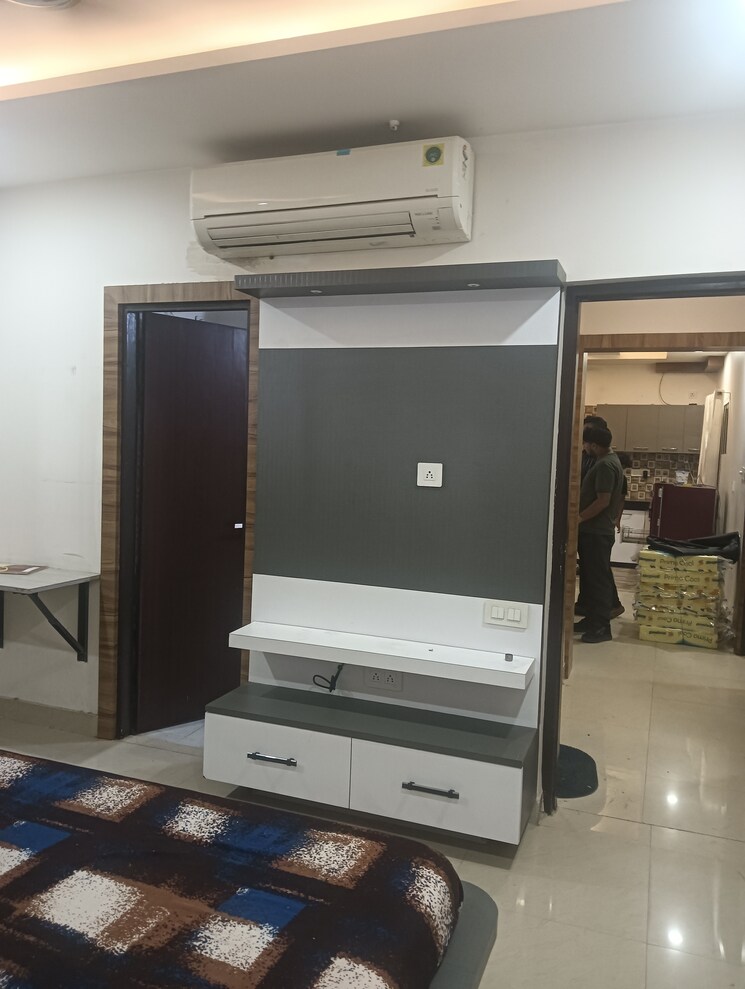 Room, r-square-gomti-nagar 3 Bedroom 1700 Sq.Ft. Apartment In Gomti Nagar Lucknow 9275856