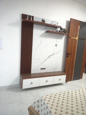 Furnished Amenities in 3 BHK Builder Floor at Sector 102 – for Sale