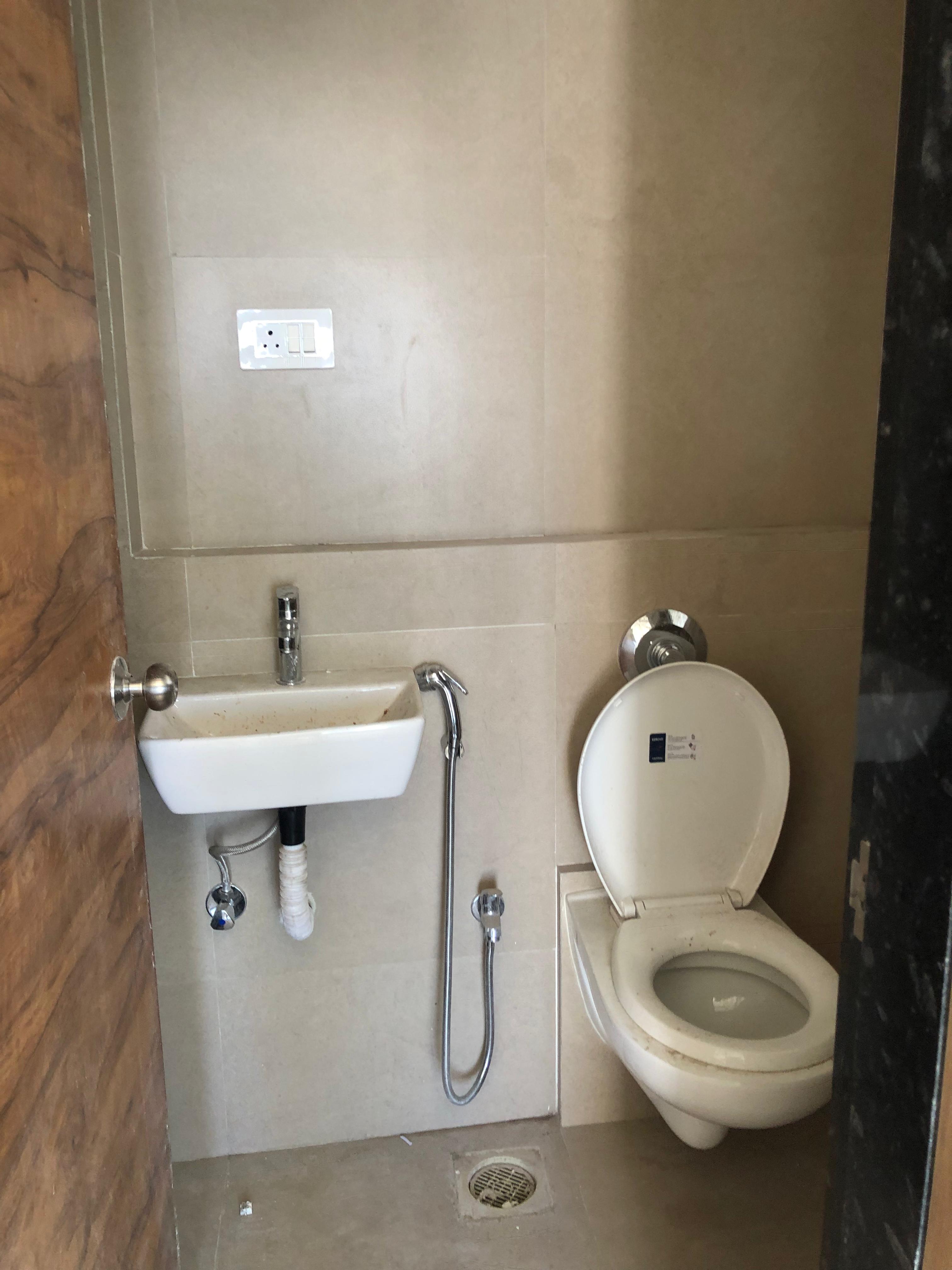 2 BHK Apartment For Rent in Shree Madhuban CHS