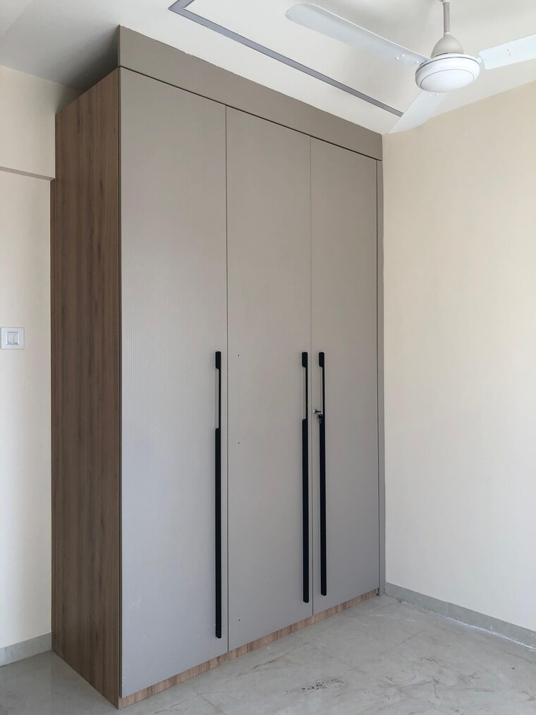 Room, shree-madhuban-chs 2 Bedroom 750 Sq.Ft. Apartment In Goregaon East Mumbai 9275996