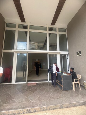 Gym in 2 BHK Apartment at Worli – for Rent