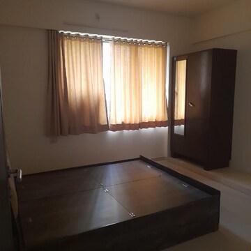 Room in 2.5 BHK Apartment at Neelkanth Palms, Kapur Bawdi – for Rent