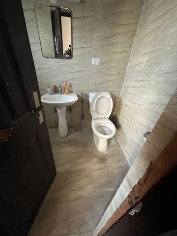 Bathroom in 2 BHK Apartment at Supertech Cape Town, Sector 74 – for Rent