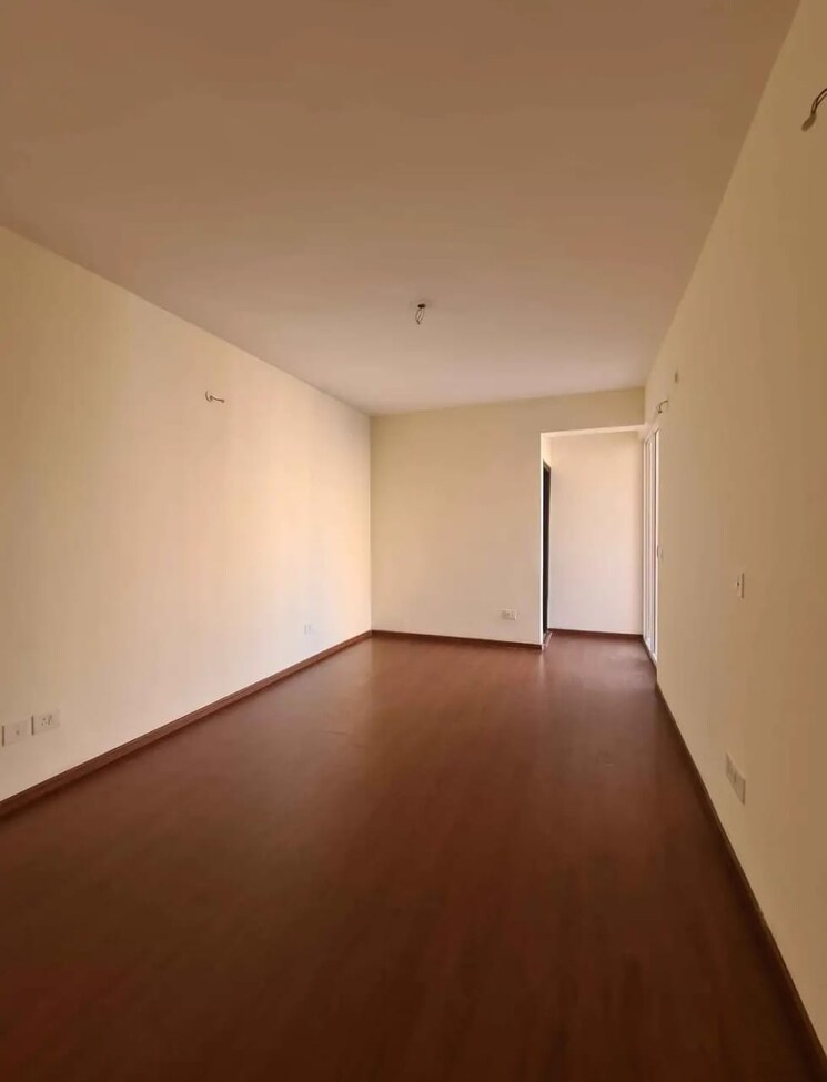 Room, dlf-privana-south 4 Bedroom 3577 Sq.Ft. Apartment In Sector 76 Gurgaon 9276057