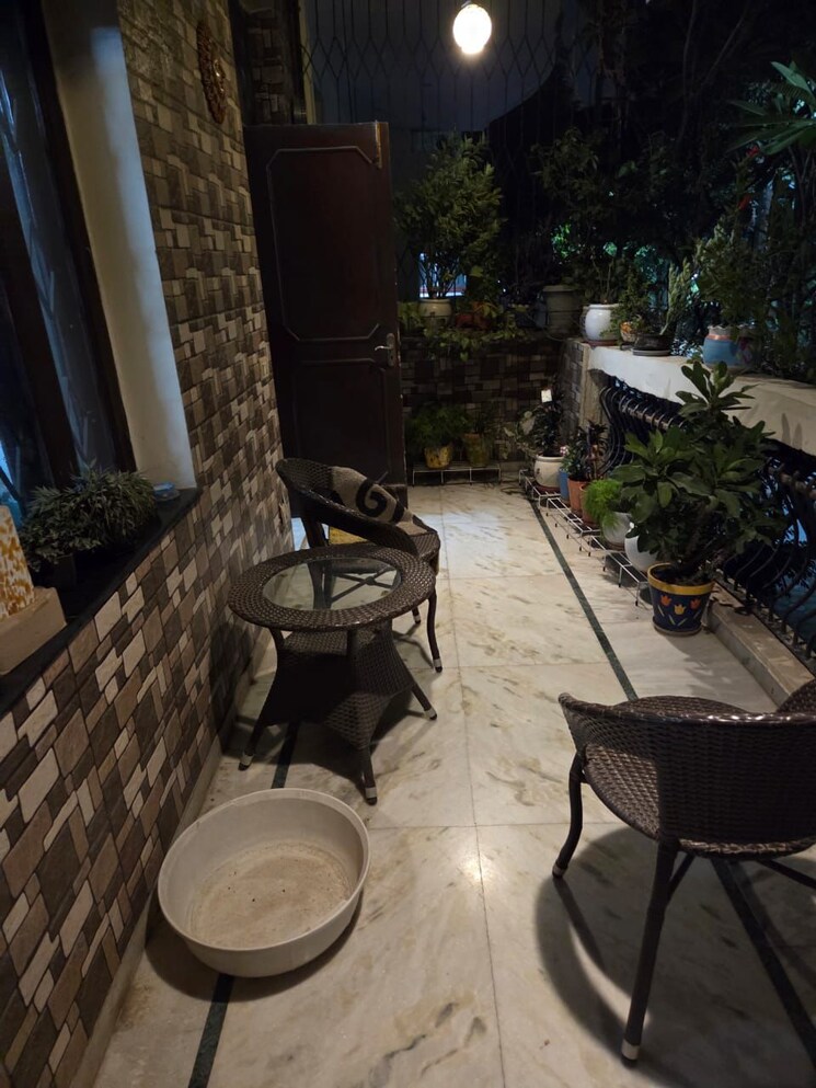 Team Area, ardee-city 2 Bedroom 1700 Sq.Ft. Builder Floor In Sector 52 Gurgaon 9276072