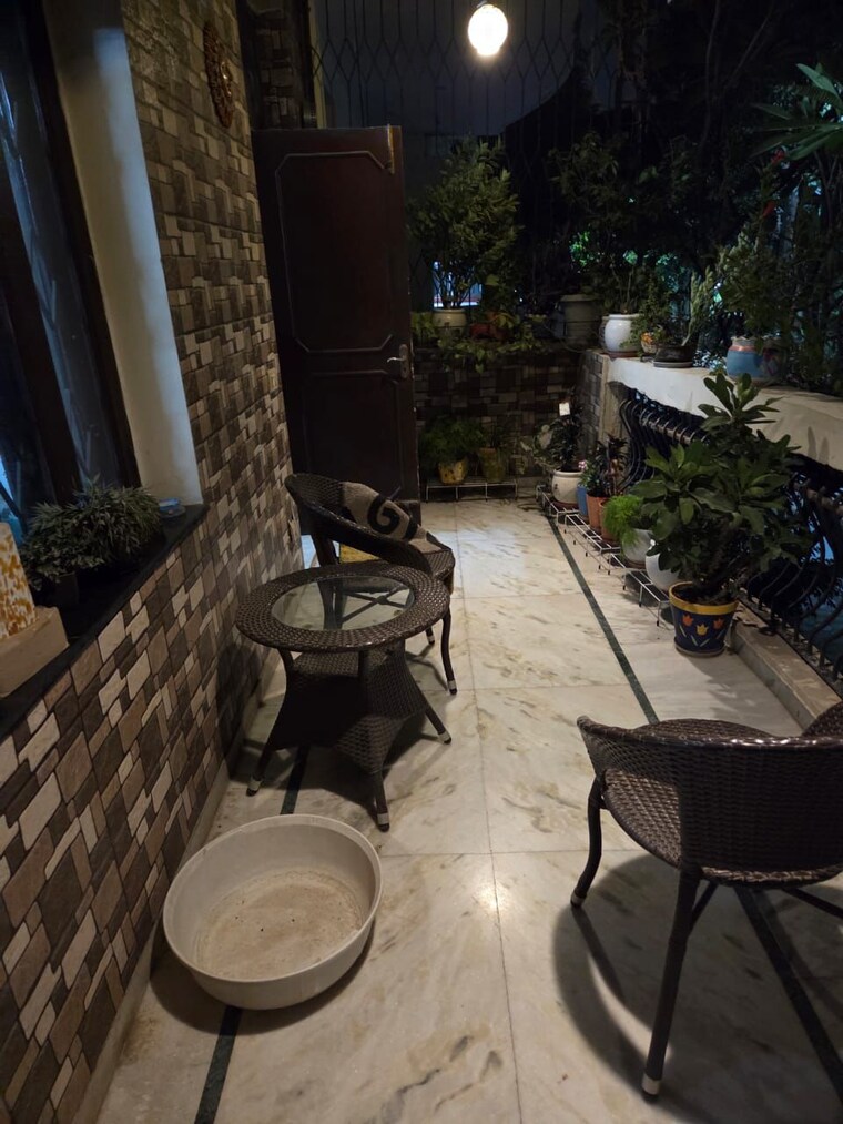 Team Area, ardee-city 2 Bedroom 1700 Sq.Ft. Builder Floor In Sector 52 Gurgaon 9276072