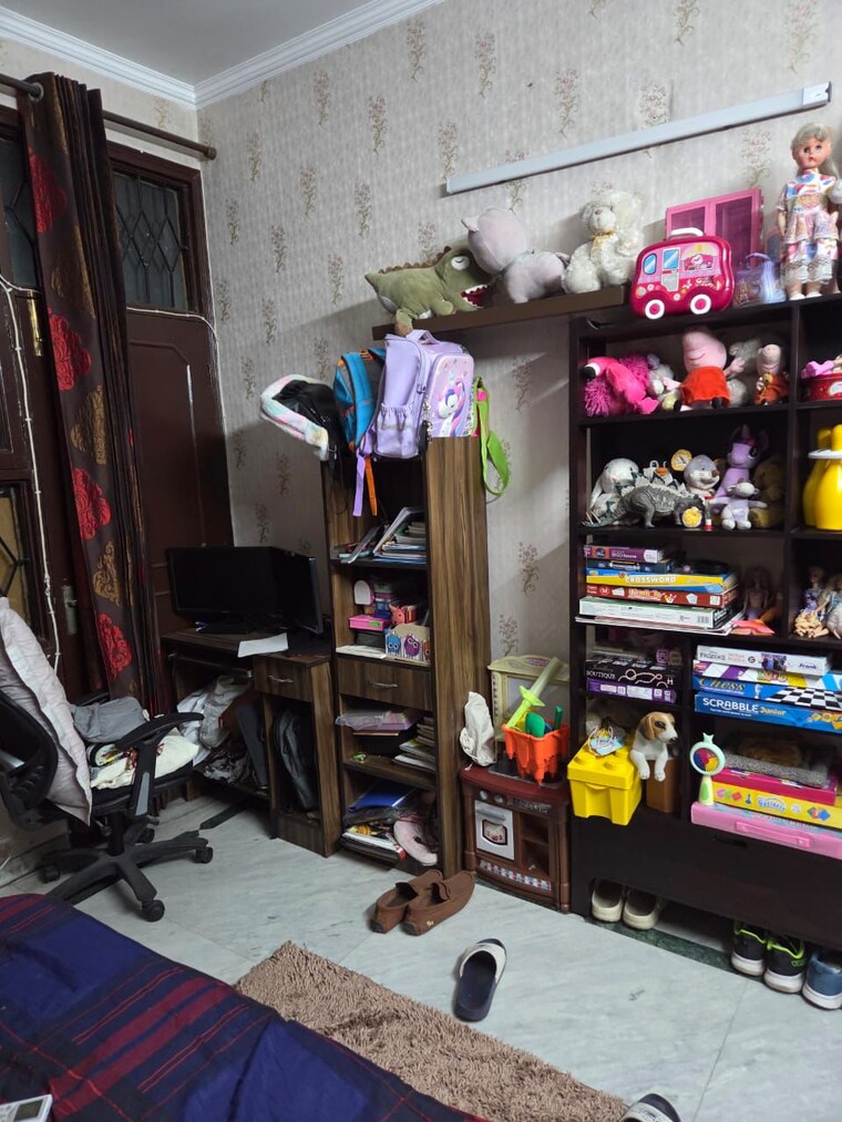 Gym, ardee-city 2 Bedroom 1700 Sq.Ft. Builder Floor In Sector 52 Gurgaon 9276072