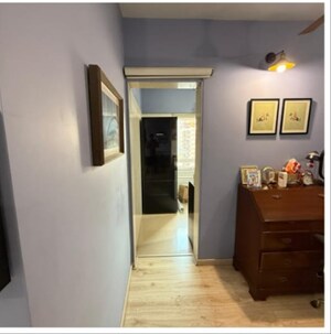 Room in 2 BHK Apartment at Gundecha Symphony, Andheri West – for Sale