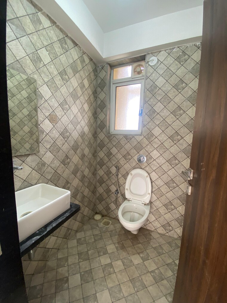 Bathroom, benchmark-cyprus 3 Bedroom 1450 Sq.Ft. Apartment In Punawale Pune 9276114