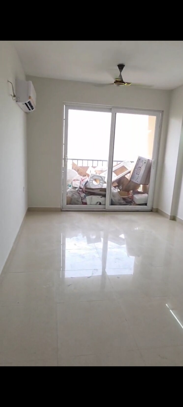 Room, tata-eureka-park 2 Bedroom 1100 Sq.Ft. Apartment In Sector 150 Noida 9276138