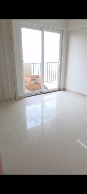 Room in 2 BHK Apartment at Tata Eureka Park, Sector 150 – for Rent