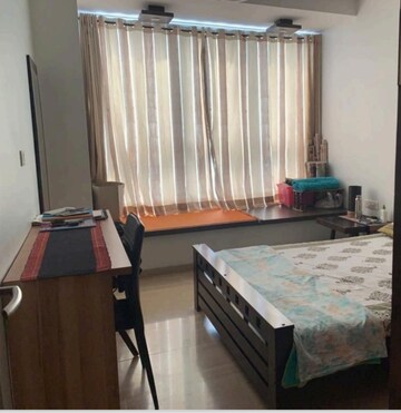 Bedroom in 3 BHK Apartment at Oberoi Realty Splendor Grande, Andheri East – for Rent