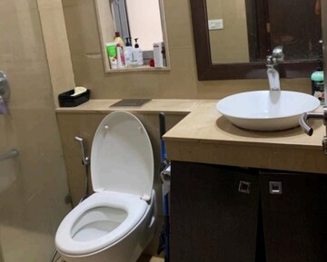 Bathroom in 3 BHK Apartment at Oberoi Realty Splendor Grande, Andheri East – for Rent