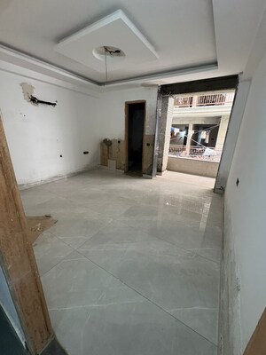 Room in 2 BHK Builder Floor at Chattarpur – for Rent